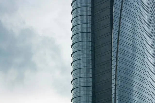 Corporate and commercial contracting